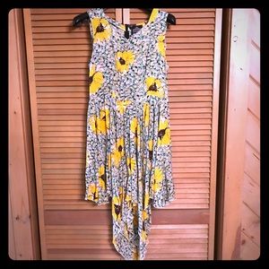 Super cute Angie sundress with sunflower print